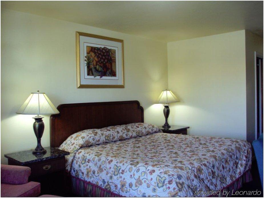Budget Host Hotel Vernon