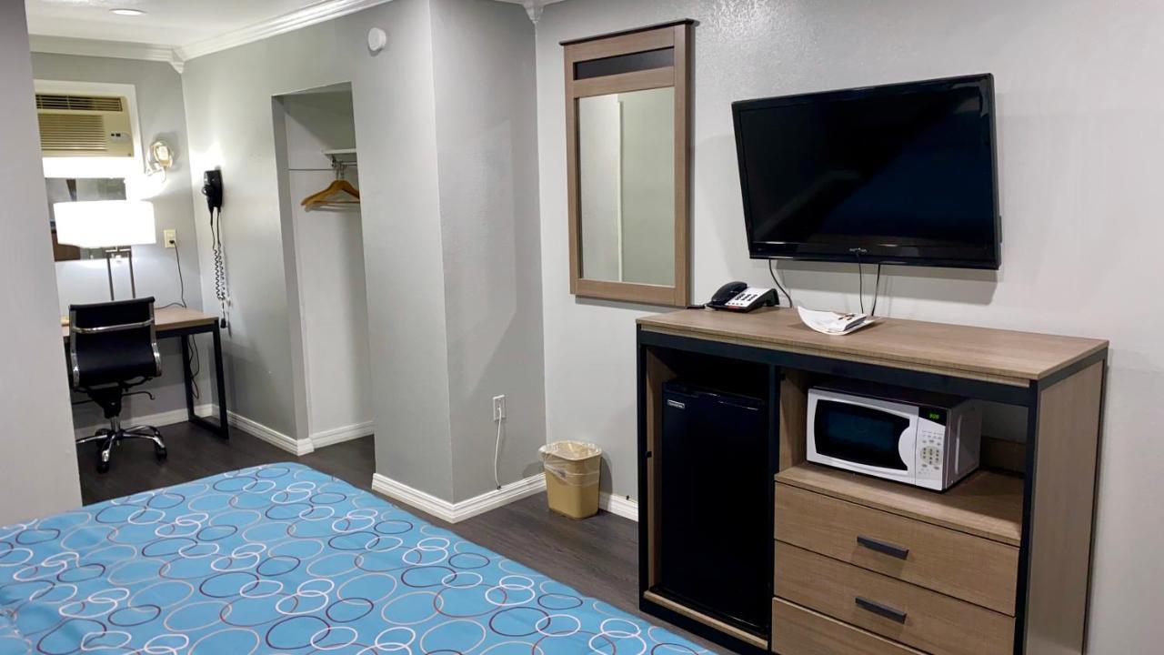 Hotel Budget Host Vernon