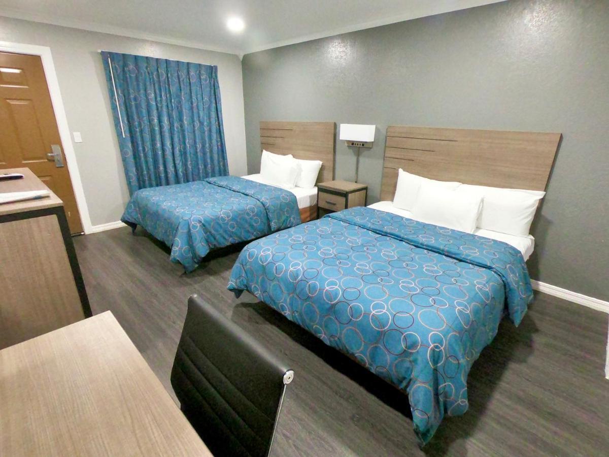 Budget Host Hotel